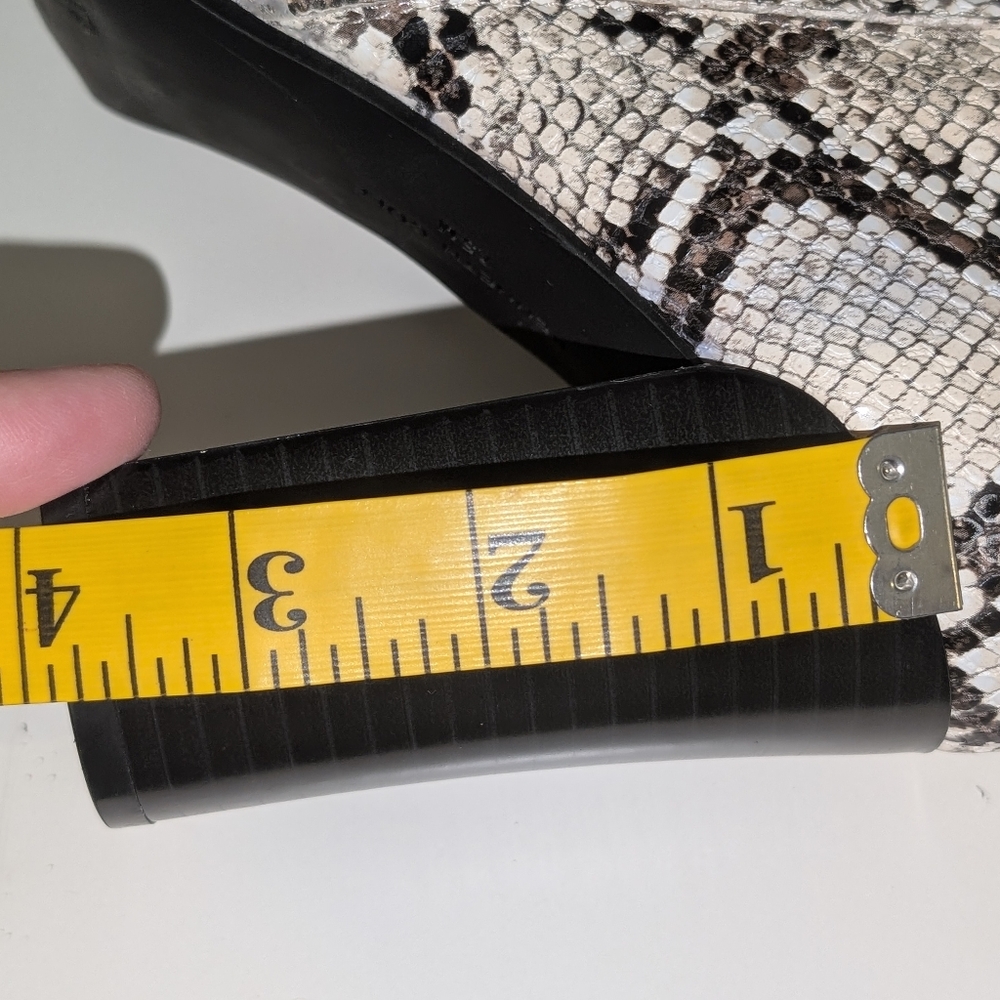 Kenneth Cole New York Snakeskin Print‎ High Boots Block Heel NWOB Size 7.5 - Picture 13 of 13